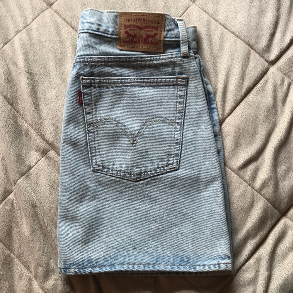 Levi’s skirt